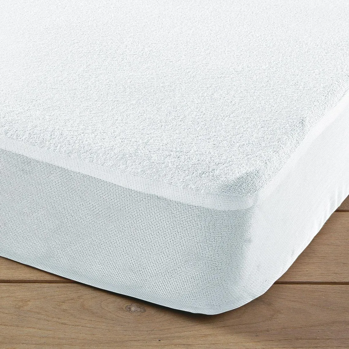 Protège-matelas imperméable en éponge - blanc | Literie de bébé 3 SUISSES